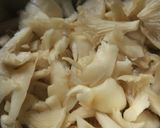 Foto langkah ke 1 dari resep Tumis Jamur Tiram.