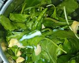 A picture of step 3 of Spinach curry.