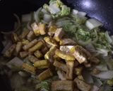 Foto langkah ke 3 dari resep Tumis sawi putih tahu.