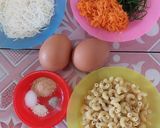 Foto langkah ke 1 dari resep Macaroni Omelet.