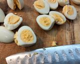 Foto del paso 9 de la receta: Huevos de codorniz con guisantes