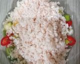 Foto langkah ke 2 dari resep Telur dadar kelapa sosis ayam.