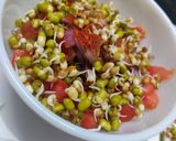 मिक्स स्प्राऊट सॅलड (mix sprouts salad recipe in marathi) रेसिपी स्टेप 3 फोटो