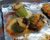 Foto del paso 8 de la receta: Tronquitos de calabacín rellenos de pollo y verduras