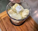 Une image de l'étape 9 de Courgettes en mini sandwichs croustillants aux tomates, bœuf et fromage.