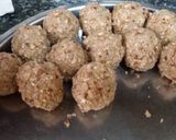 ड्राईफ्रूट्स मिक्स रोटी के लड्डू /चूरमा लड्डू (Dry fruits mix roti ke ladoo/ churma ladoo in Hindi) रेसिपी चरण 3 फोटो