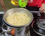 Hình bước làm 1 của món Mỳ ý sốt cà chua chay