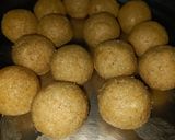 ओट्स मखाना लड्डू (Oats Makhana laddoo recipe in hindi) रेसिपी चरण 9 फोटो