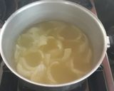 Foto del paso 2 de la receta: Sopa de calabaza, cebolla y queso azul