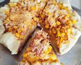 Foto langkah ke 6 dari resep Pizza teflon toping sosis.