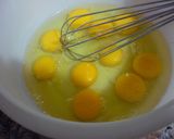 Foto del paso 2 de la receta: Flan casero en olla con dulce de leche