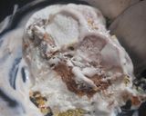 A picture of step 9 of Tiramisu cheesecake.