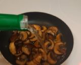 Foto del paso 7 de la receta: Hamburguesa de chorizo con champiñones al ajillo