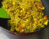 વેજીટેબલ મસાલા મેગી (Vegetable Masala Maggi Recipe In Gujarati) રેસીપી સ્ટેપ5ફોટો