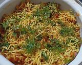 A picture of step 3 of Maggi bhel.