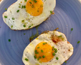 Foto del paso 3 de la receta: Tostadas con hummus de lentejas y huevo frito!🍳