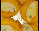A picture of step 5 of Ice cream loaded mango.