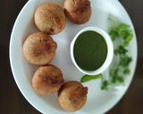 A picture of step 4 of Aloo ki litti.