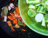 Foto langkah ke 5 dari resep Sayur Oyong Soun Bakso (179).