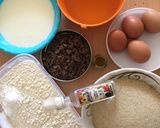 A picture of step 1 of Chocolate chip mint cake.