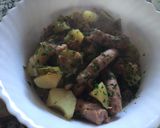 Foto del paso 2 de la receta: Estofado de salchichas con papas (patatas)