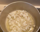 Foto del paso 2 de la receta: Arroz con sepia y alcachofas