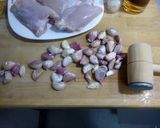 Foto del paso 2 de la receta: Contramuslos los de pollo al ajillo