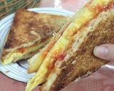 Foto langkah ke 3 dari resep Sandwich krenyess simple ala UtyKirana.