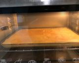 Hình bước làm 6 của món Bánh bông lan cuộn xoài