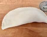 Foto del passaggio 5 della ricetta Panzerotti pugliesi
