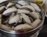 A picture of step 4 of Stuffed Mussels.