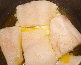 Foto del paso 1 de la receta: Bacalao en salsa de tomate de Ana