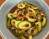 A picture of step 3 of Spicy Green Mango Salad.
