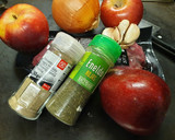 Foto del paso 1 de la receta: Manzanas rellenas con pechuga de pato