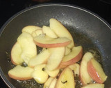 Foto del paso 3 de la receta: Manzana frita al té verde y sirope de agave