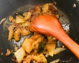 A picture of step 2 of Masala Bhindi.