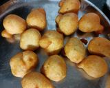 A picture of step 3 of Bombay vada pav and lahsuni chutney.