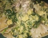 Spenótos-tojásos farfalle recept fázis 3 fotója
