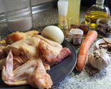 Foto del paso 1 de la receta: Pollo guisado con boletus y trufa
