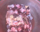 A picture of step 1 of Oxtail soup.