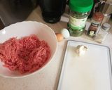 Foto del paso 1 de la receta: Tortitas de carne picada