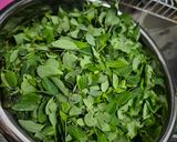 Foto langkah ke 1 dari resep Urap Daun Kelor Khas Bali.