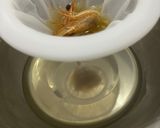 Foto langkah ke 4 dari resep Prawn Stock / Kaldu Udang.