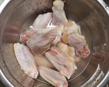 A picture of step 1 of Oven baked chicken wings.