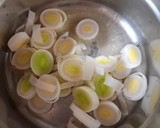 Foto del paso 2 de la receta: Crema de calabacita con chile poblano