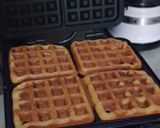 Foto langkah ke 3 dari resep Waffle renyah lembut.