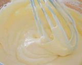 عکس مرحله 2 از دستور طرز تهیه “کیک وانیلی بدون فر” ساده خانگی (کیک قابلمه ای)