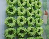 Foto langkah ke 4 dari resep Bolu pandan keju.