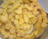 Foto langkah ke 4 dari resep Upside Down Pineapple Cake #berburucelemekemas #resolusi2019.
