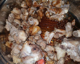 A picture of step 4 of Pork in honey and soy sauce.
